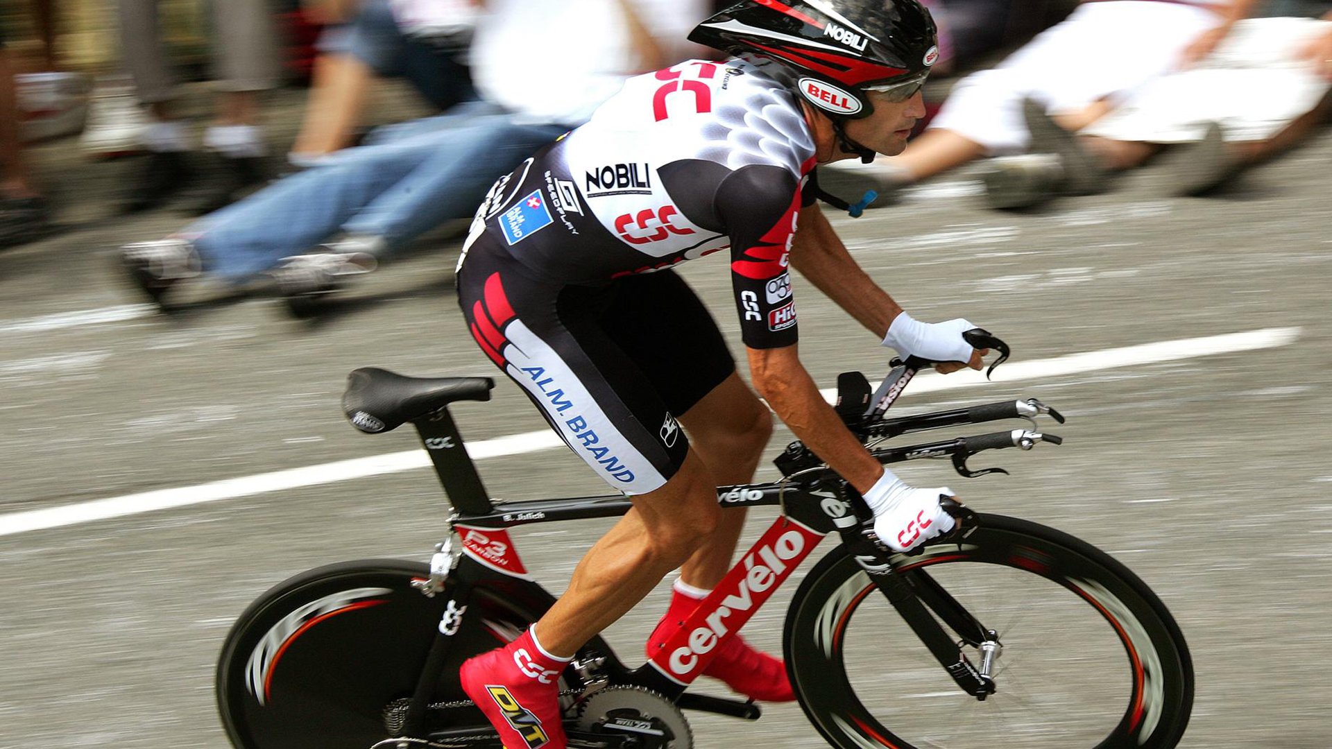 《电竟行业新兴职业：战队管理与赛事策划》，电竞战队选拔